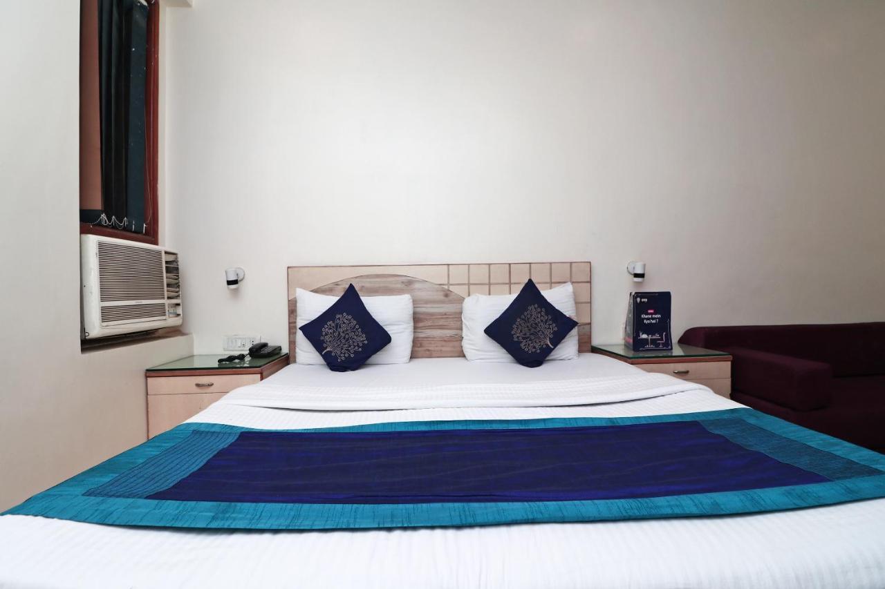 Hotel Deep Канпур Экстерьер фото