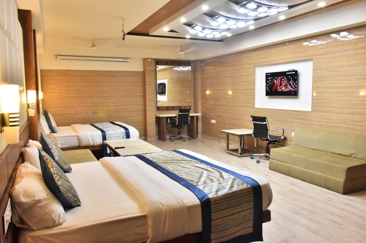 Hotel Deep Канпур Экстерьер фото