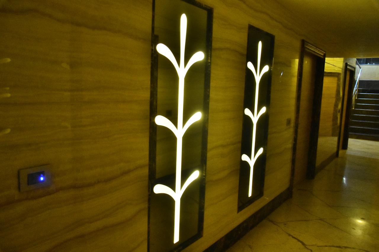 Hotel Deep Канпур Экстерьер фото