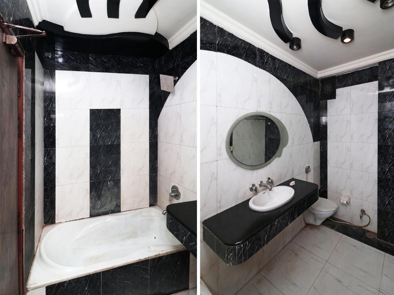 Hotel Deep Канпур Экстерьер фото