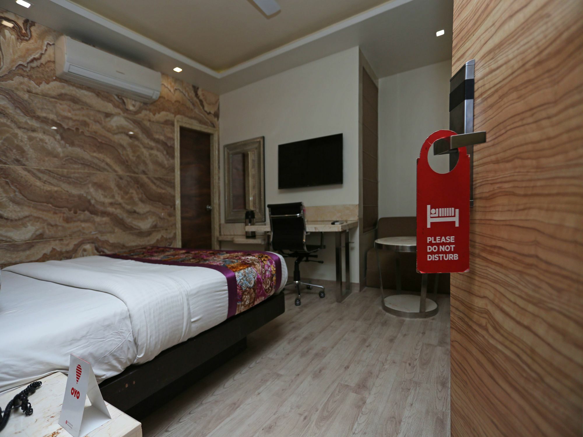 Hotel Deep Канпур Экстерьер фото