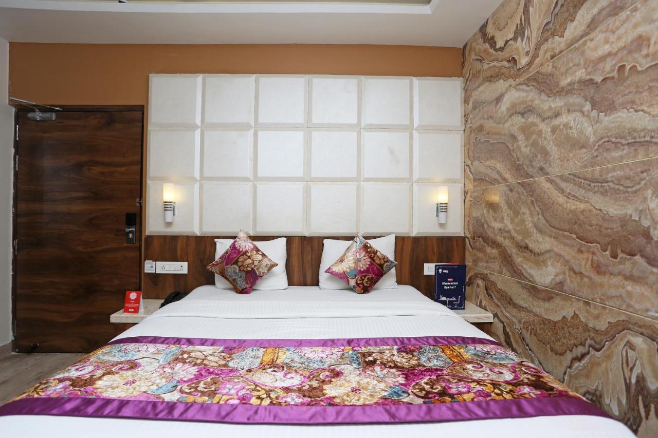 Hotel Deep Канпур Экстерьер фото
